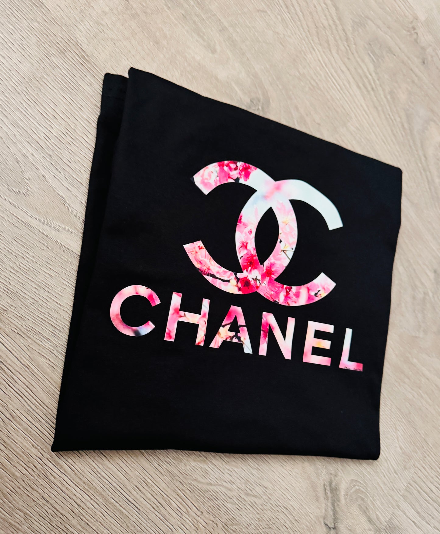 CAMISETA CHANNEL FLORES