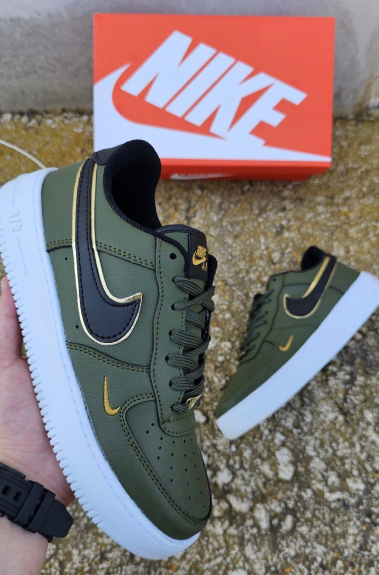NIKE DUNK