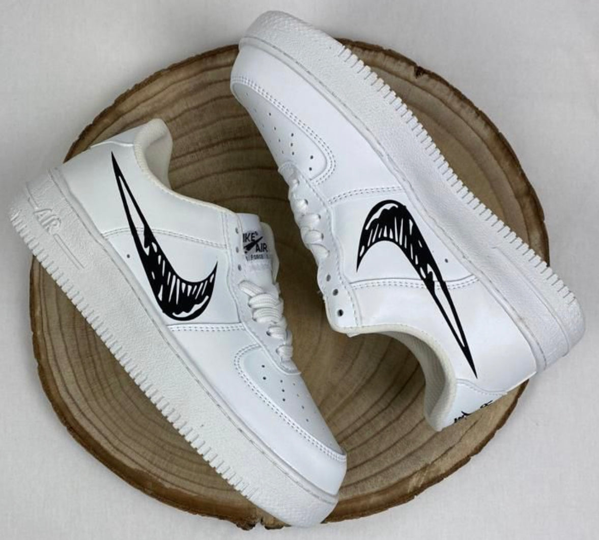 NIKE DUNK
