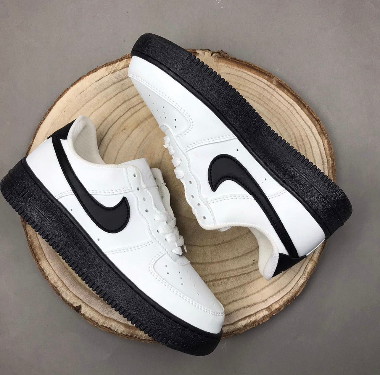 NIKE DUNK