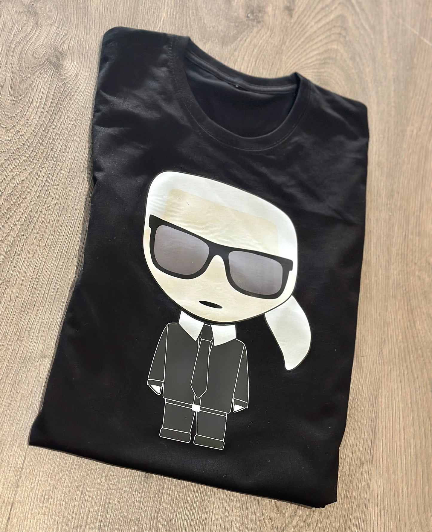 CAMISETA KARL GRANDE FRONTAL