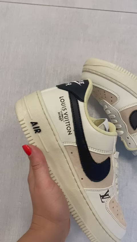 NIKE DUNK