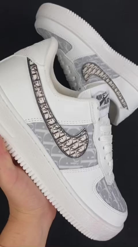 NIKE DUNK
